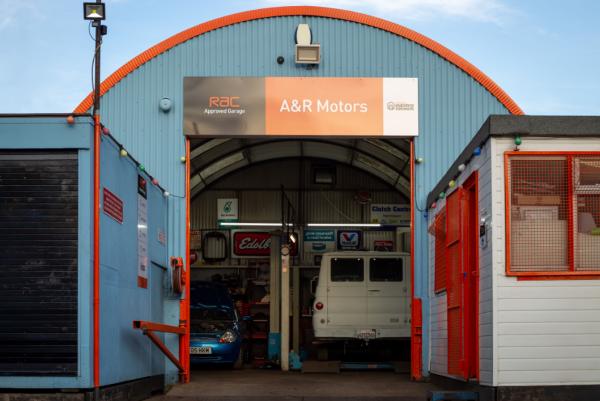 A & R Motors