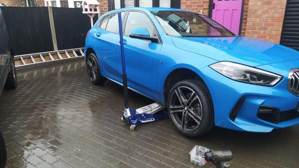 Tyre Shop NG19 Mobile Tyre Fitter 9am Till 10pm