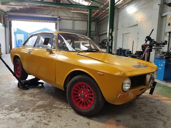 AA Slick Tyres