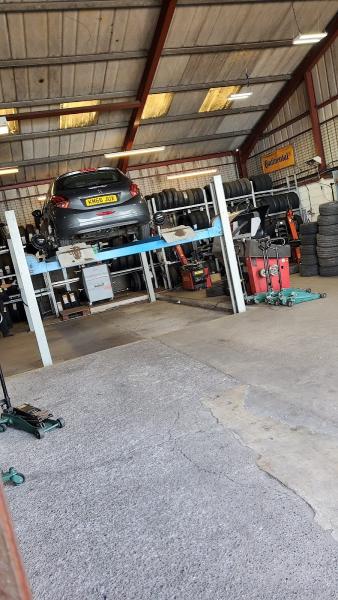 Quedam Tyres and Mot
