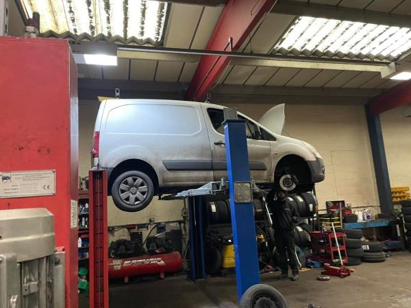 Bromsgrove Tyre & MOT Services