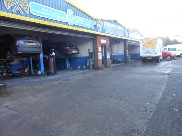 Magnum Mot and Repairs Ltd
