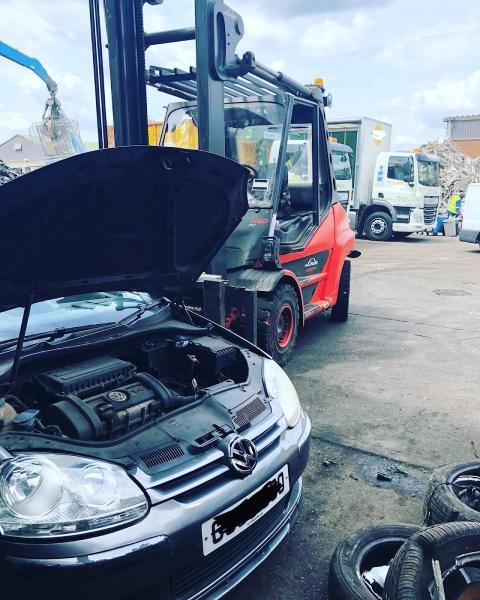 Scrap A CAR IN London/Penge-Beckenham-Crystal Palace