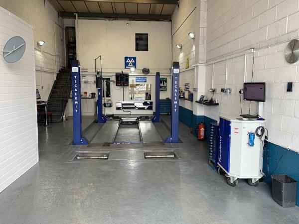 Professional Touch MOT Test Station
