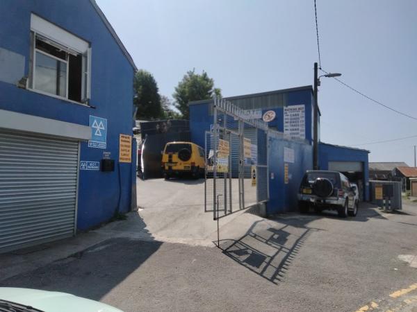 Watkins Mot Testing Lewis Road