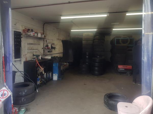 Newcomen Tyres