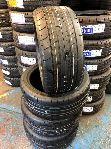 Carlton Tyres