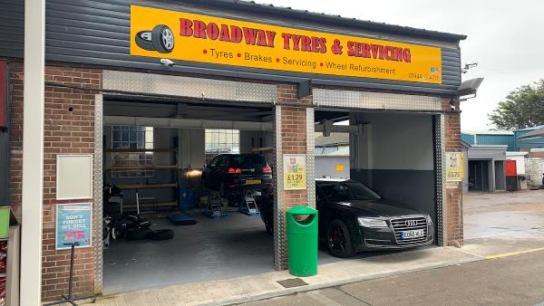 Broadway Tyres & Servicing LTD