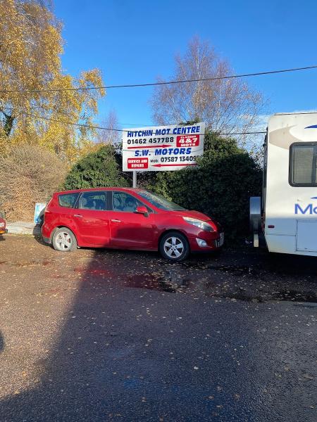 Hitchin Mot Centre