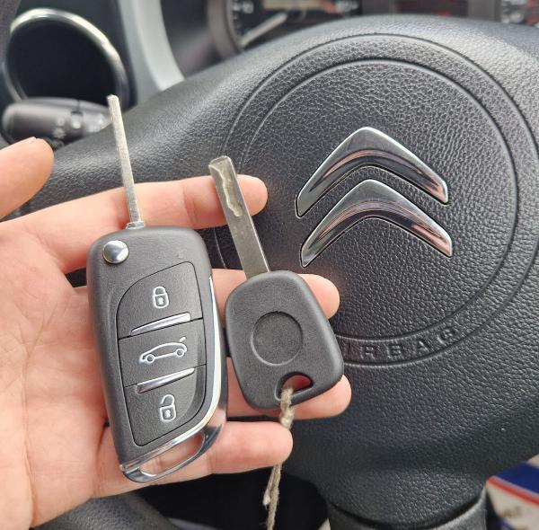 Auto Locksmith & Key Cutting Car Locksmith Bradford