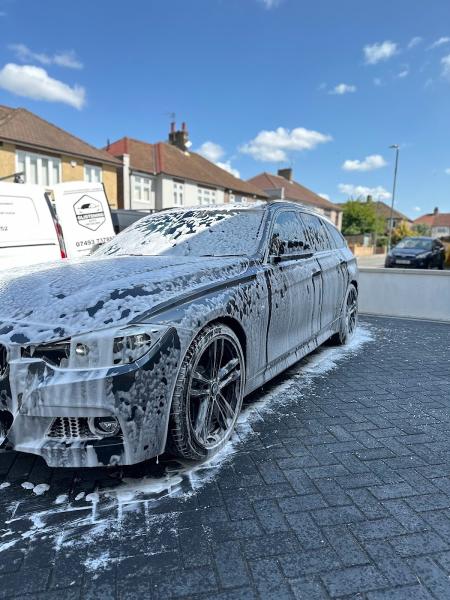 Glistening Auto Detailing