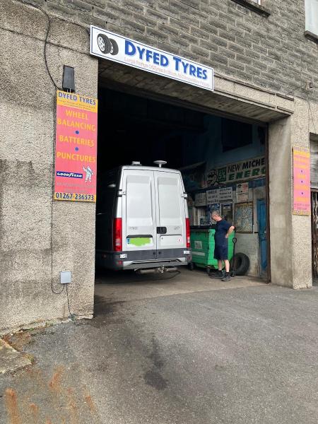 Dyfed Tyres