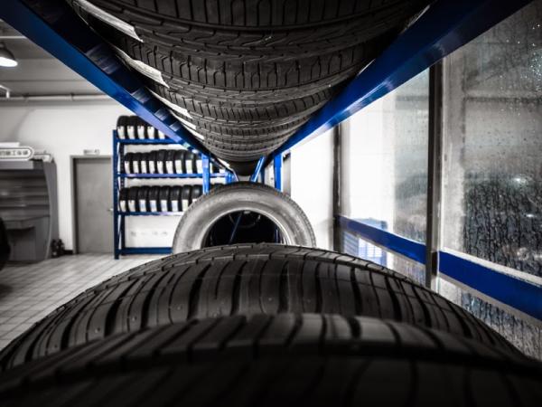 Universal Tyres Croydon