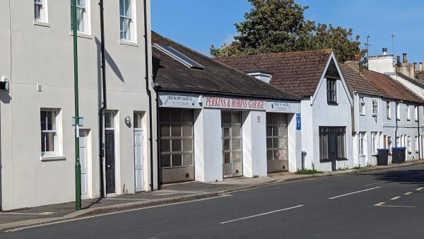 Perkins and Robins Garage