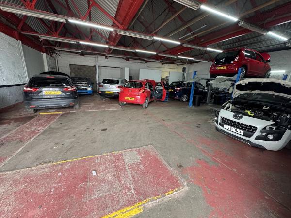 Diamond Garage