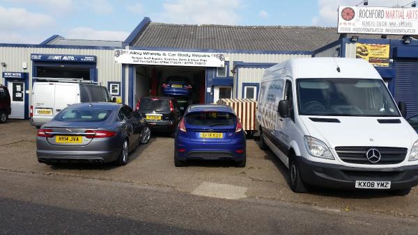 F.c.c. Rochford Bodyshop (Firstcallcars)