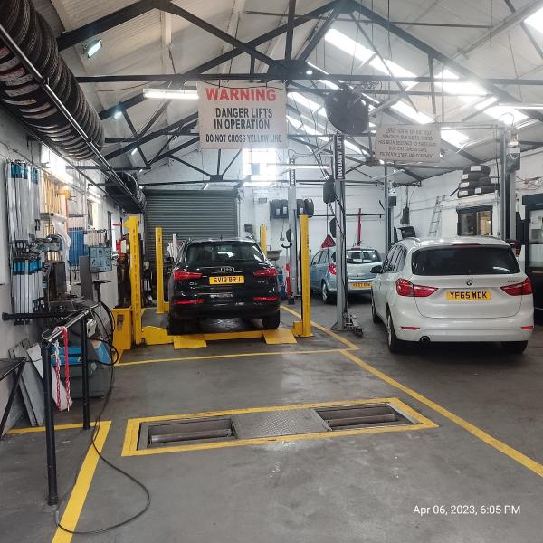 Ed's Garage & MOT Centre