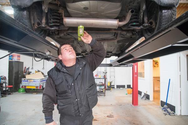 Lewis Automotive Vehicle Repair and Tyre Service Centre
