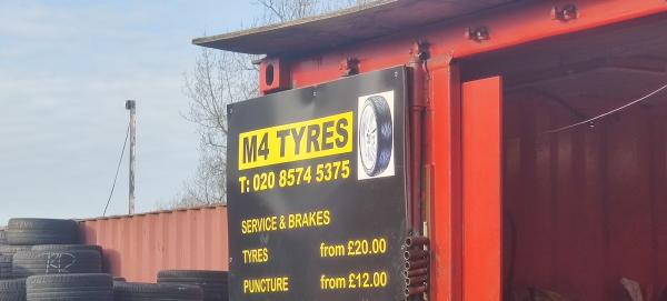 M4 Tyres