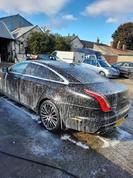 Bubble &squeak Hand Car Wash