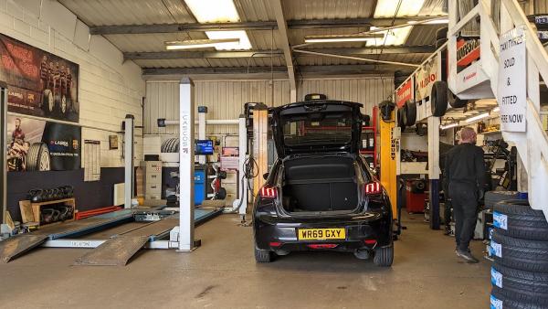 Loughton Tyres