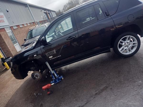 Carnaby Tyre Service