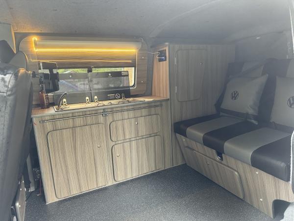 M & M Campervan Conversions