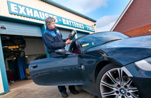 Thatcham MOT & Service Centre