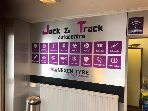 Jack & Track Autocentre