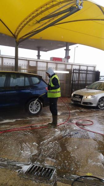 Jani's Hand Car Wash