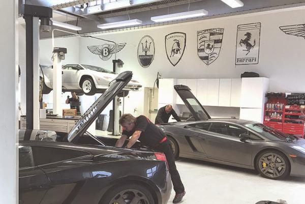 The Supercar Rooms