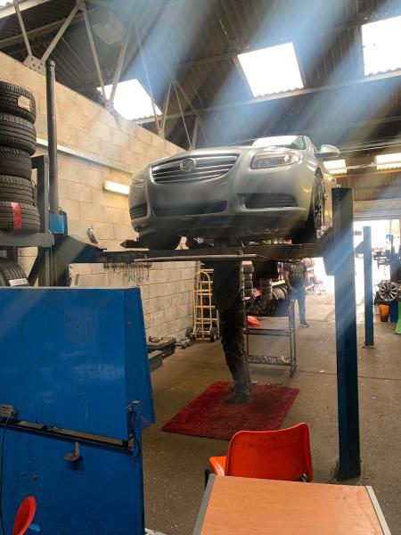 Mr Tyres & Tracking