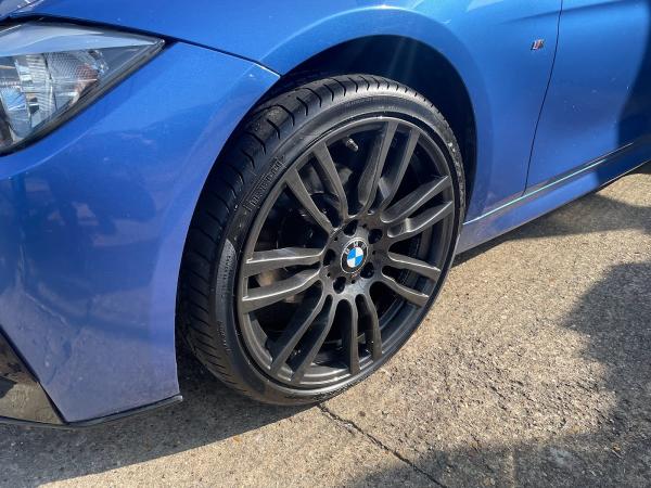 Scuffed Alloy Wheel Refurbishment