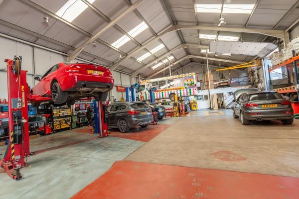 Ab's Mot's Test Centre