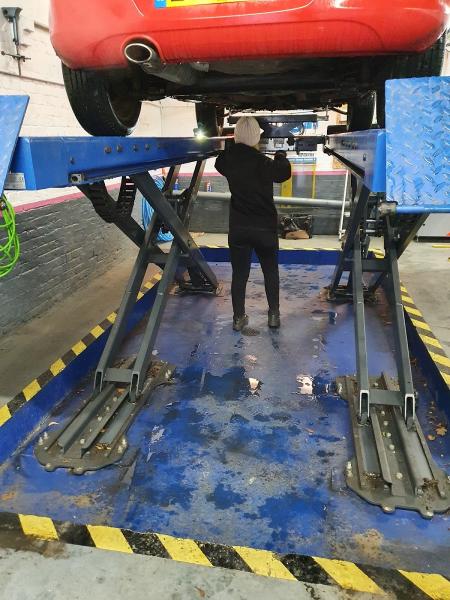 Caterham Auto Repairs & MOT Centre