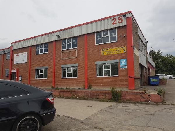 Maine Road Garage