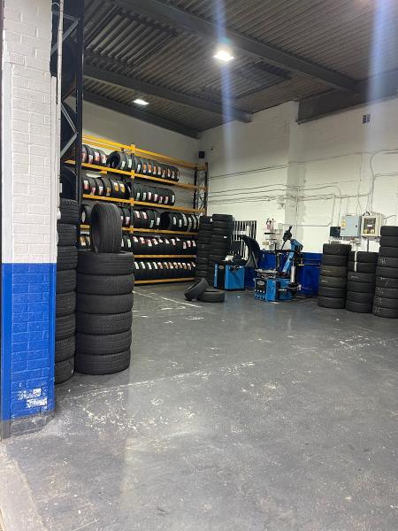 Leamore Hand Car Wash and Tyres