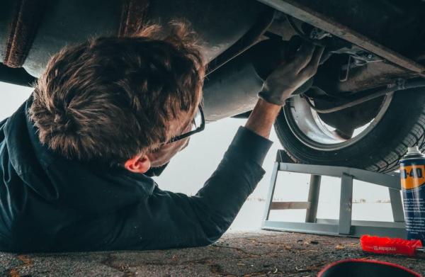 R Lennon Vehicle Body Repair