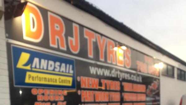 D & R Tyres