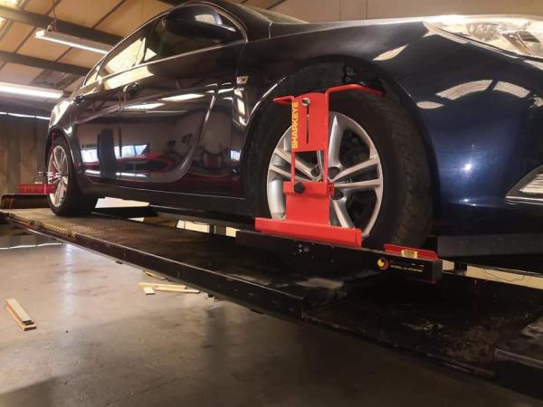 S & S Mot Centre