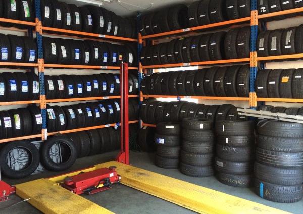 Street Tyres & Mobile 24-7